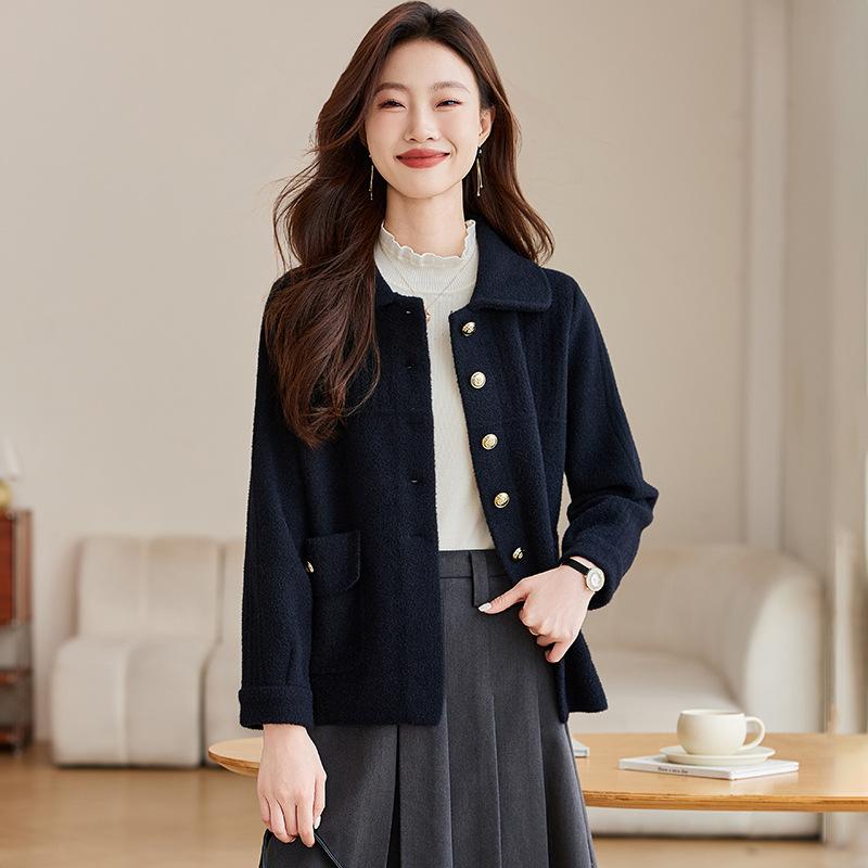 カーディガン レディース 女性用 秋冬 厚手 肉厚 ゆったり オーバーサイズ ビッグシルエット カジュアル デイリー 普段使い リラックス 襟付き 開襟 長袖 ショート丈 切り替え ニット素材 ブラック レッド ベージュ