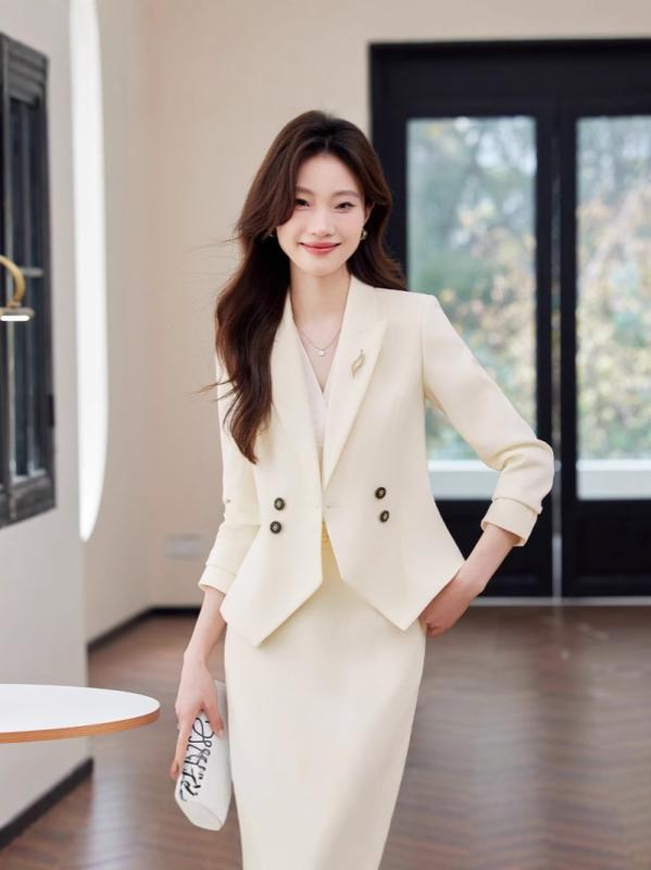 セットアップ レディース アイボリー 春秋 受付 事務服 オフィス ビジネス 通勤 接客 フォーマル ポリエステル 形態安定 スリムフィット 長袖 テーラードカラー ダブルボタン