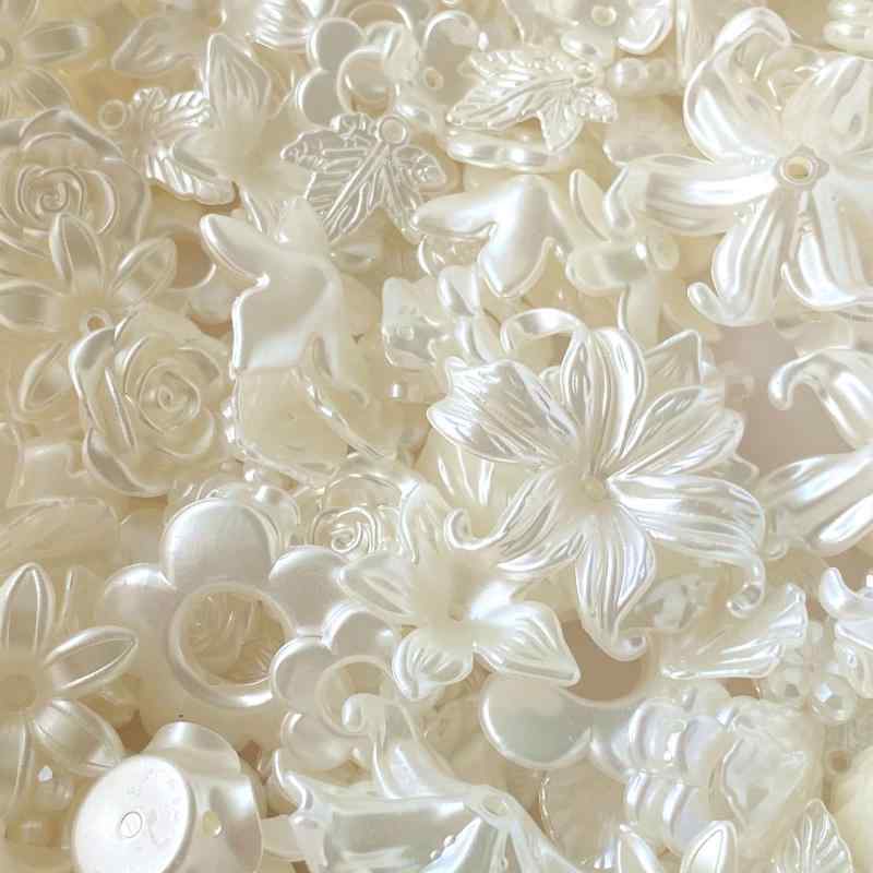 アクセサリーパーツ ABS樹脂 アクリル フェイクパール 花びら 花座 パール加工 ハンドメイド DIY スマホケース デコレーション ヘアアクセサリー 和風 レトロ アンティーク調 フラワーモチーフ 材料