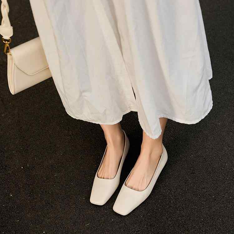 パンプス レディース フラットシューズ ローヒール 羊革風 スクエアトゥ ぺたんこ 痛くない 履きやすい 柔らかい 歩きやすい 疲れない 浅口 甲浅 カジュアル 婦人靴 通勤用 通学用 オフィス ブラック アイボリー ブラウン|花りぼん