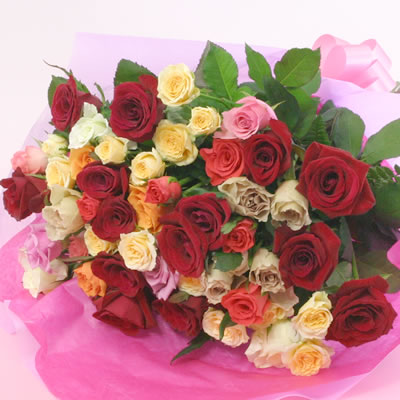 7150円 【ご予約品】 ミックスカラーのバラ50本のギフト用花束