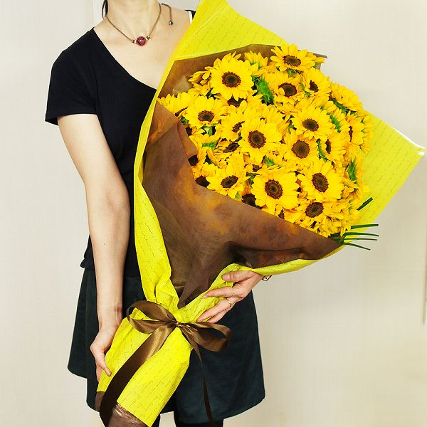 ひまわり 花束 誕生日プレゼント ひまわり 切花 100本 お見舞い 花 退院祝い 花 御中元花 お中元 花 宅配 花 ひまわりの花束 送料無料 フラワーギフト 誕生日 プレゼント ひまわり ギフト お祝 宅配 プレゼント 花 ギフト プロポーズ 記念日花 ひまわりの花束 100本