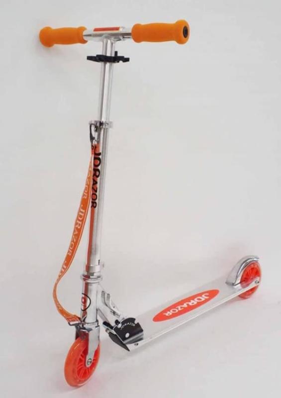 JD RAZOR MS-105キックボード 高さ調整可能 大人用 子供用 プレゼント 持ち運び便利 折り畳み式 耐荷重90kg|はなまるショップ
