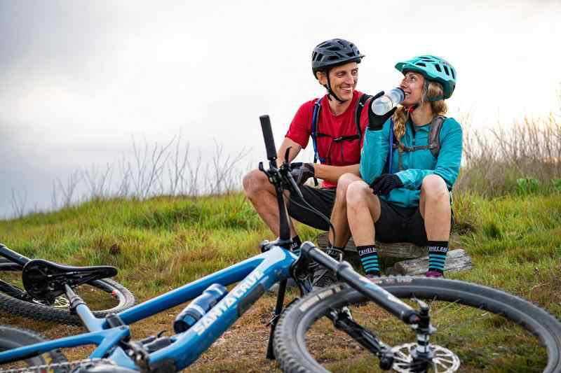 CAMELBAK(キャメルバック) ハイドレーションバッグ ハイドロうしろ側 ともし火 2.5 2.5L