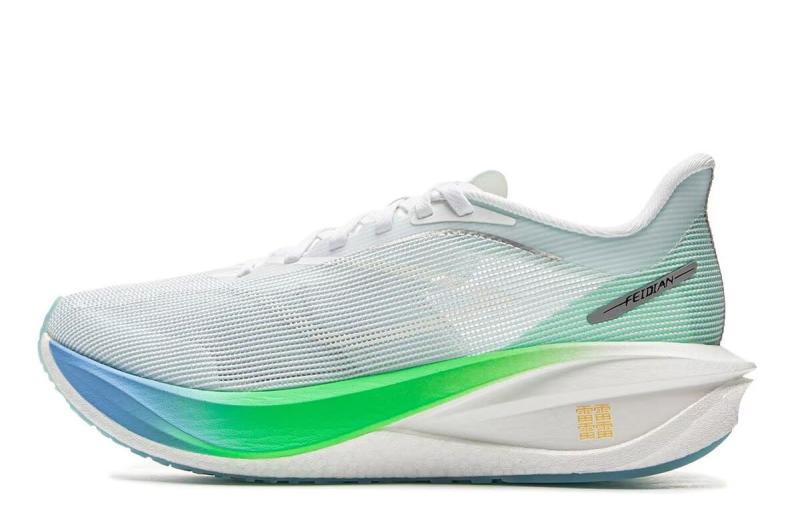 [LI-NING(リーニン)] FEIDIAN 5 CHALLENGER 駈けっくらシューズ うしろ帯 照りかえし 軽さ 高手向かい スピード競技形づくる 運動競技 ARMV002