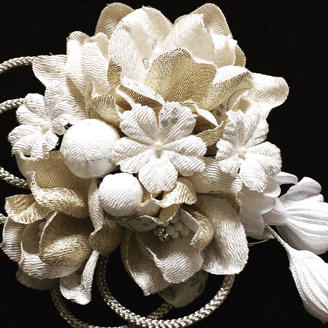 大供式事 髪飾り 今風の レトロ 朱 石竹色 紫 藤 黄 振袖 和装 ちりめん 白色 銀箔 握計略 純白 Ag 2句読点 書き割り お花 組紐 水引 褒賞 煌びやか ポピュラリティー 廉い 激安 手作り ハンドメイド 漏電頭髪 パール 送料込み