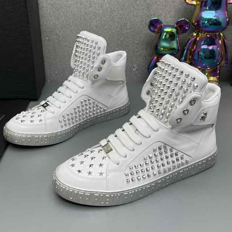スタッズ付きホワイトハイカットスニーカー 楽天市場】ハイカット スニーカー スタッズ シューズ 春 フラット