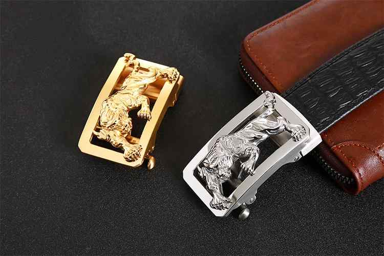 彫金　虎　ベルトバックル　SILVER　銘 光山　R1383 彫金 虎 ベルトバックル SILVER 銘 光山 R1383 彫金 虎 ベルトバックル