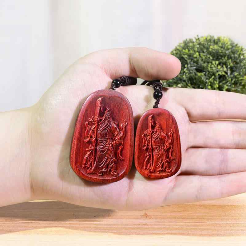 関羽 ペンダント アクセサリー ローズウッド 木製 マホガニー 彫刻 ロープ付 関公 武財神 守護 ネックレス キーホルダー カジュアル レトロ 古風 メンズ レディース ユニセックス ペア ギフト プレゼント