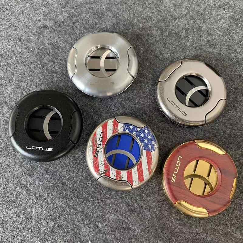 葉巻カッター コンパクト ミニ 丸型 ラウンド 平たい シガーカッター 葉巻 カット 米国 手動 カット 煙草 ステンレス シルバー ガイコツ ブレード 持ち運び 簡単 カッター 喫煙 レトロ