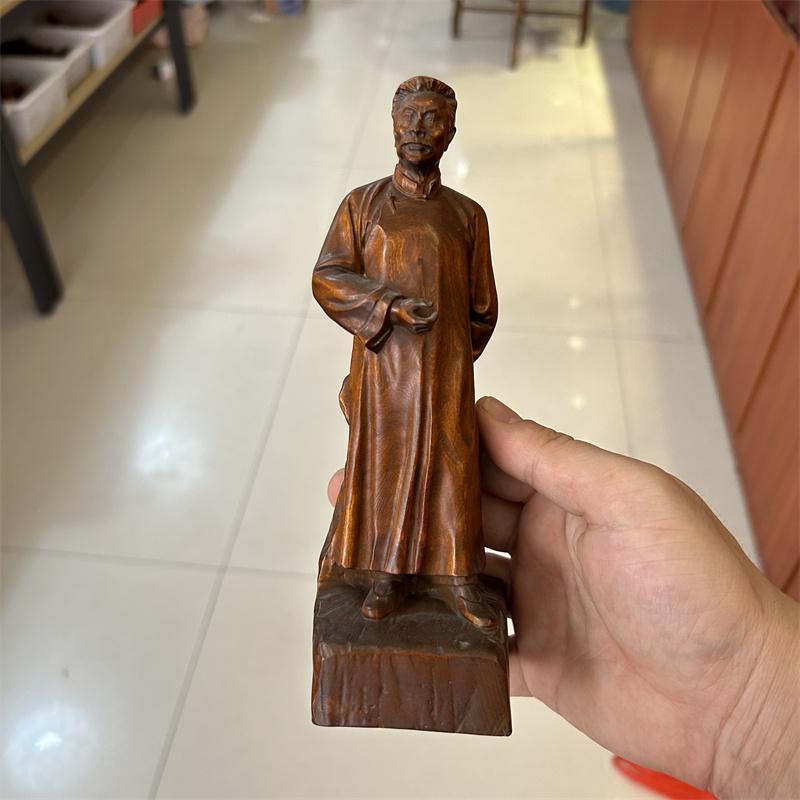 置物 フィギュア インテリア プレゼント 雑貨 彫刻 魯迅 装飾品 チャイナ風 アンティーク デスクトップ コレクション アート 木彫り 伝統 工芸品 レトロ