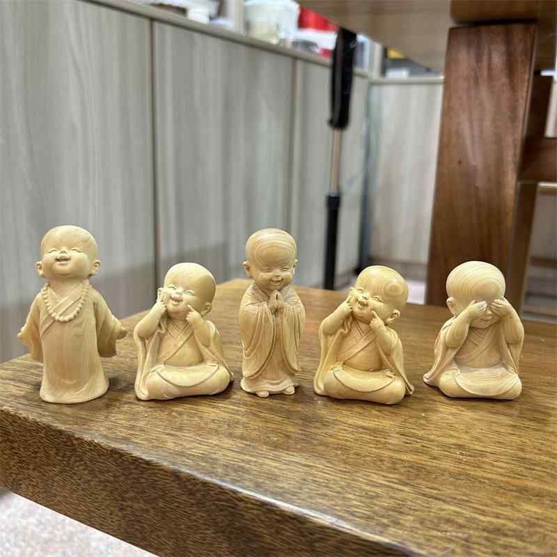 僧侶 置物 フィギュア インテリア プレゼント 雑貨 彫刻 かわいい 木彫り 家庭用 リビング 装飾品 デスク トップ スピリチュアル 木製 チャイナ風 小坊主 4,871円