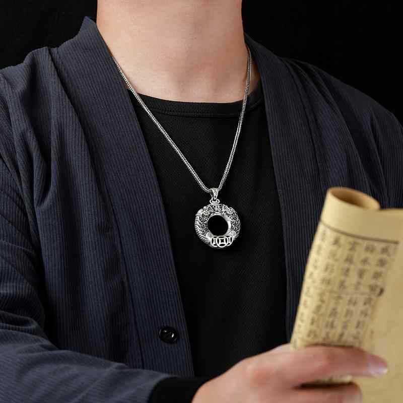 火竜 シャンデリヤ しろがね色 レトロ ダブル パール メンズ レディース 好一対 辰年 干支 差し上げ物 長閑やかさ バックル 首飾り 手当て 今めかしい 晴れ晴れしい