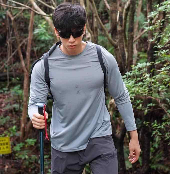 【楽天市場】Tシャツ トップス スポーツ おしゃれ ファッション メンズ 長袖 伸縮性 通気性 速乾 アウトドア フィットネス 登山 半袖