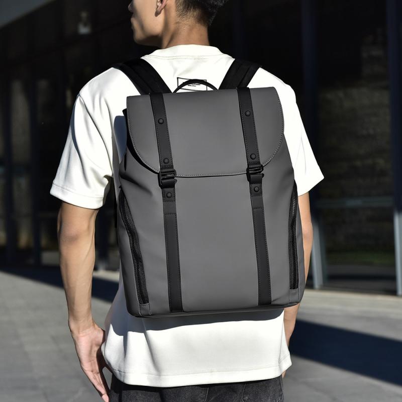 バックパック メンズ 男性用 リュックサック 旅行 通勤 通学 ビジネス PCバッグ 16インチ対応 スタイリッシュ キルティング 高級感 防水 合成皮革 切り替え デイリーユース 大容量 カジュアル