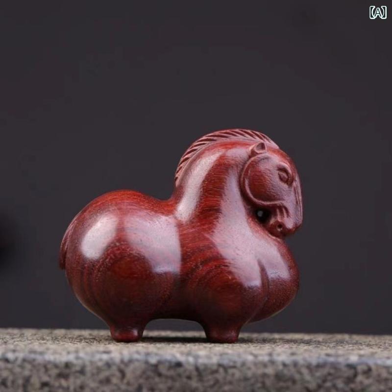 置物 小葉紫檀 唐馬 木製 細密彫刻 一木彫り 卓上オブジェ 干支馬 高級感 モダン中華風 リビング 書斎 玄関 インテリア雑貨 アジアンテイスト