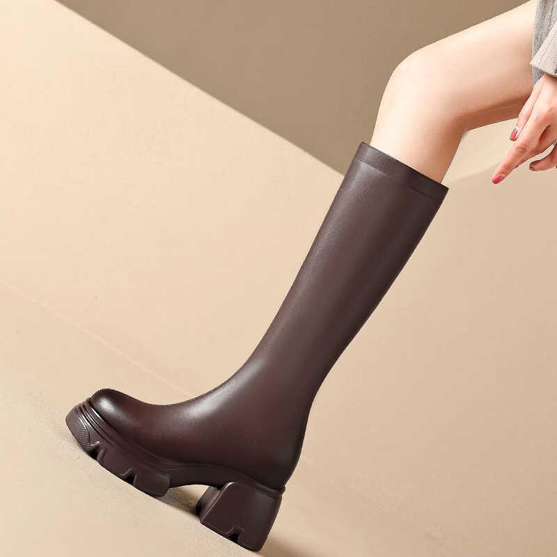 ロングブーツ 女性用 牛革 ニーハイ丈 ジョッキーブーツ 9cm ハイヒール 低身長向け 秋冬 ブラウン 通勤 デイリーユース バックジッパー｜Hanbok Home