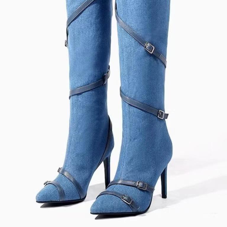 ロングブーツ レディース 女性用 デニム ブルー ポインテッドトゥ 細身 8cm ハイヒール ベルトバックル 脚長効果 ラバーソール おしゃれ ファッション 欧米風 大きいサイズ｜Hanbok Home