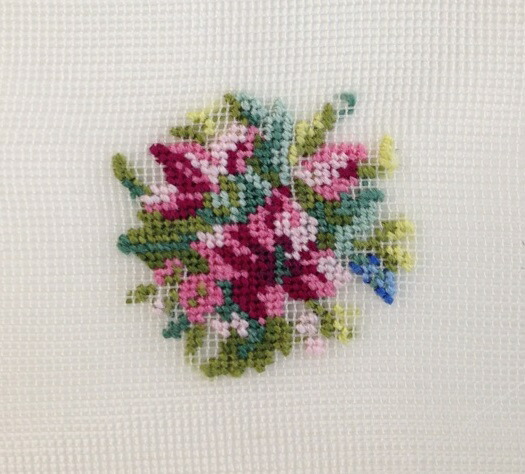 プチポワン額装・花籠 楽天市場】プチポワン刺繍 フラワー 約85mm×約75mm No.1005 お花