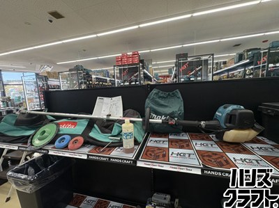 ■【中古】makita マキタ MEX2650LHM 透き間式発動機刈払機 刈払差し押さえ(EM402MP)付 【ハンズクラフト宮崎新名爪店】
