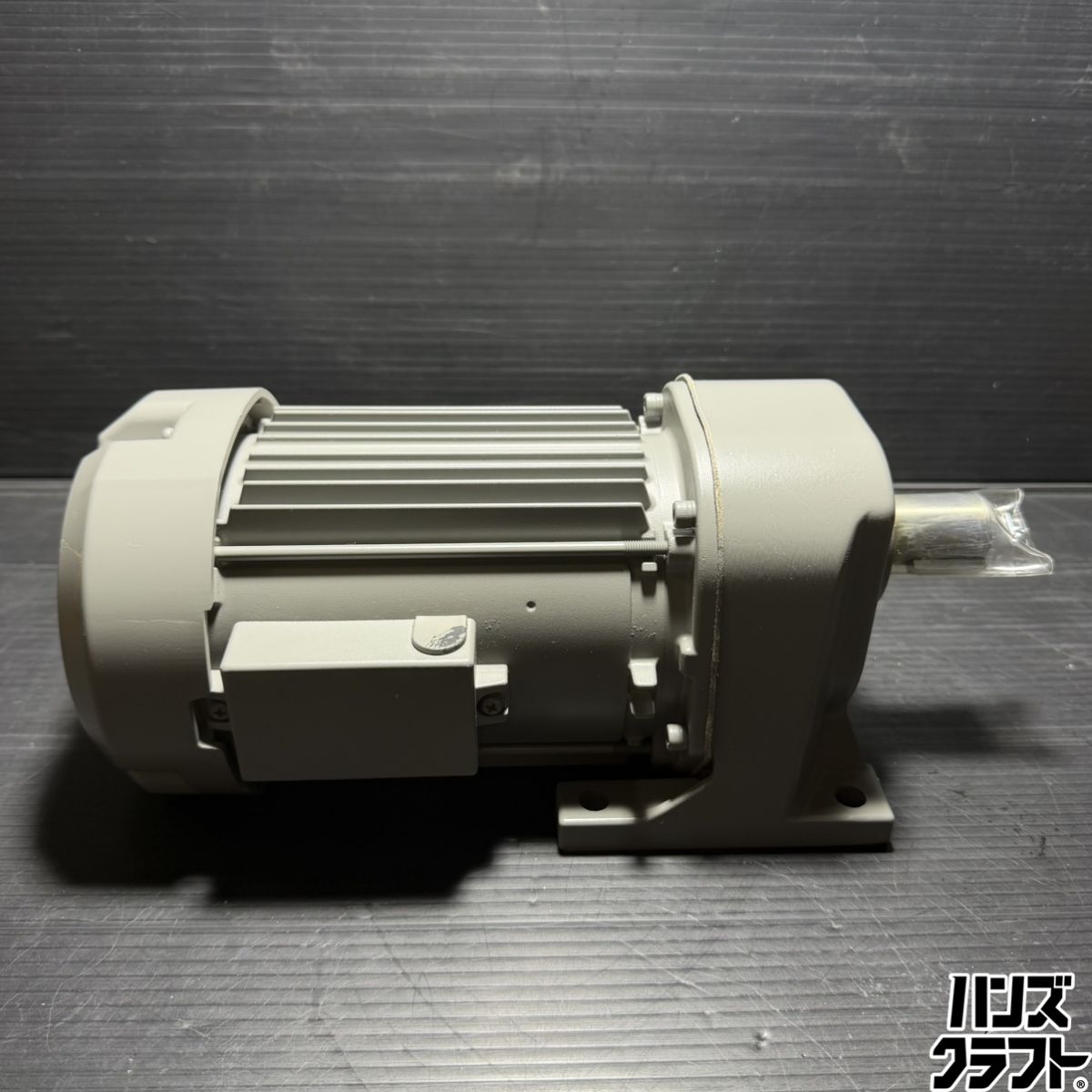 ▼【未当てはめる蔵入り品】日立 CA24-040-5 歯車原動機 400V 0.4ｋW  【中古品】