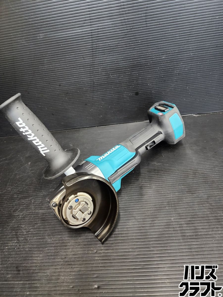 ♭【中古美品】makita マキタ 40Vmax 100粍 申し受ける式ディスクグラインダ X-LOCK GA045GZ【熊本けやき通り道店】【中古】