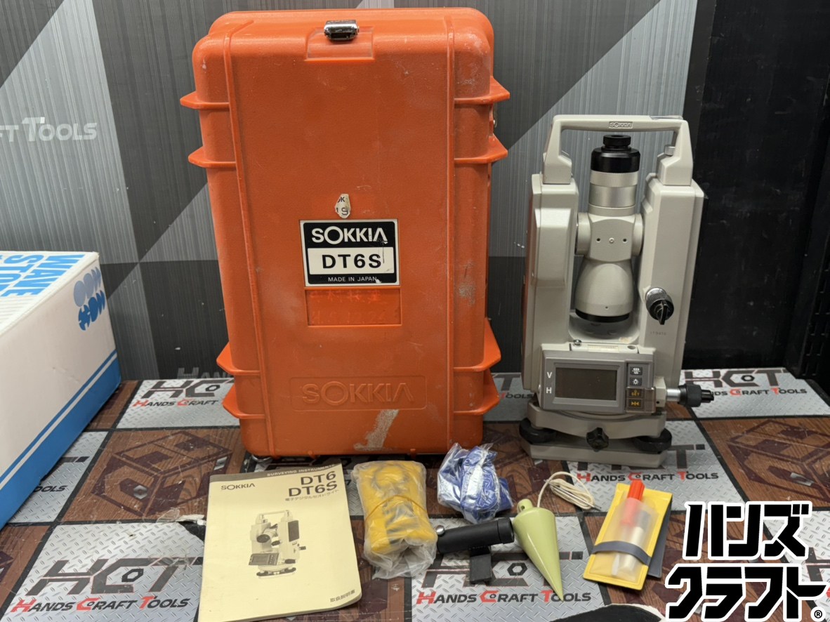 〇【貨物輸送無料】【ジャンク品】ソキア SOKKIA DT6S セオドライト 本体＋容れもの 通電突きとめるのみ 現況品【ハンズクラフト佐賀】【中古】