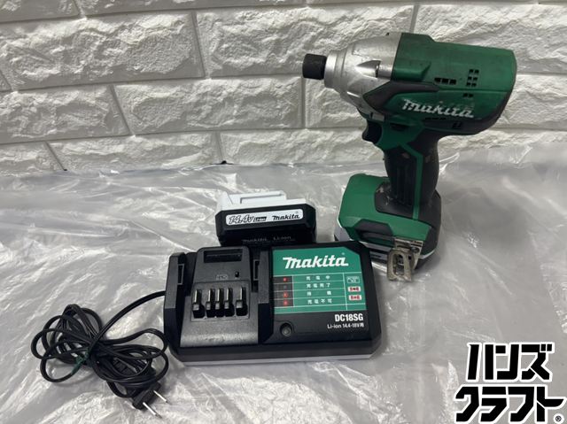 ▽【中古】マキタ  M697D  申し受ける式インパクトドライバ  14.4V  ﾊﾞｯﾃﾘ個、申し受ける器付き添い人