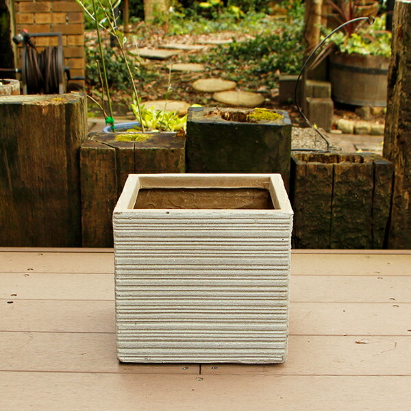 廃盤*ローラアシュレイ*ファイバークレイ*キューブ*27センチ*植木鉢*おしゃれ 廃盤*ローラアシュレイ*ファイバークレイ*キューブ*27センチ*植木鉢