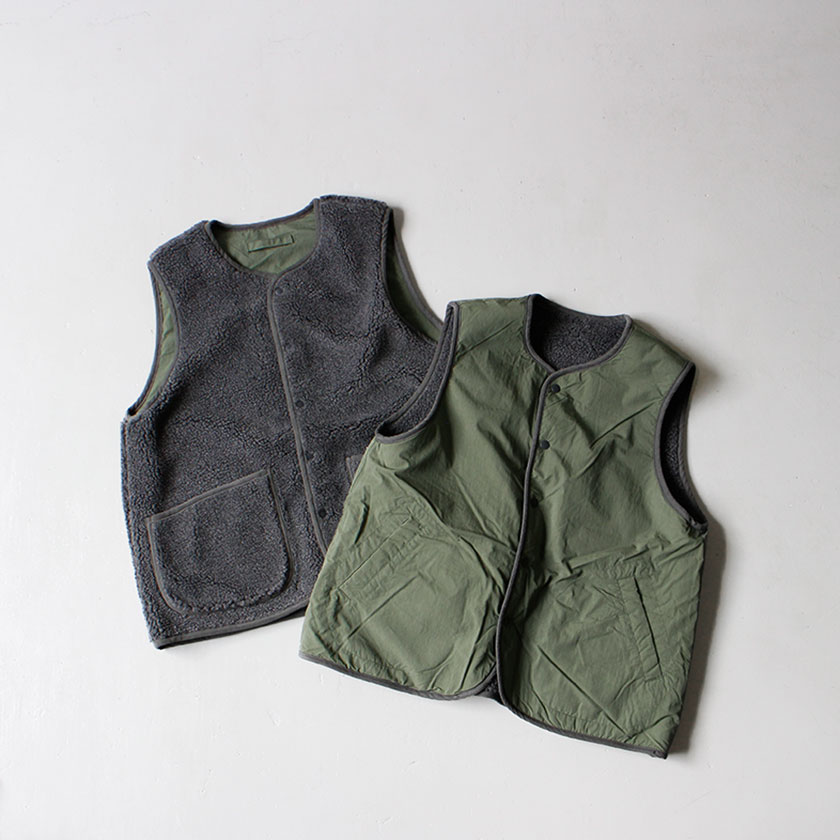 br/br/NATURALLAUNDRYbr/br/ボアリバーシブルデッキベスト