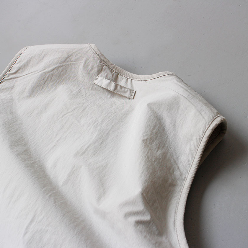 br/br/NATURALLAUNDRYbr/br/ボアリバーシブルデッキベスト