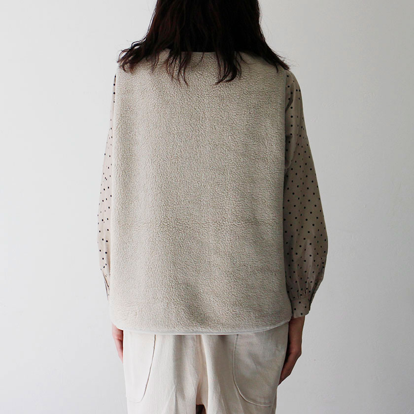 br/br/NATURALLAUNDRYbr/br/ボアリバーシブルデッキベスト