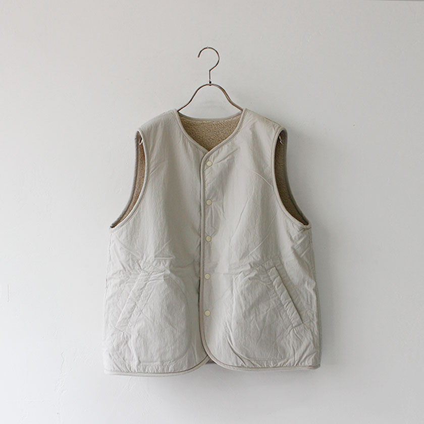 br/br/NATURALLAUNDRYbr/br/ボアリバーシブルデッキベスト