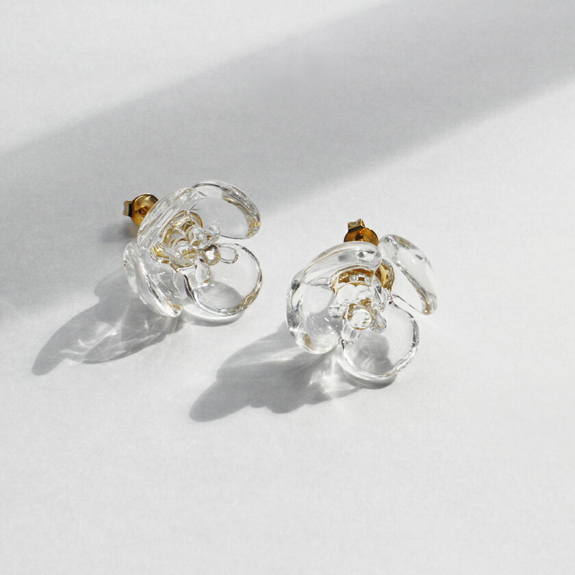 <br /><br />HARIO Lampwork Factory<br /><br />ツバキ クリア ピアス