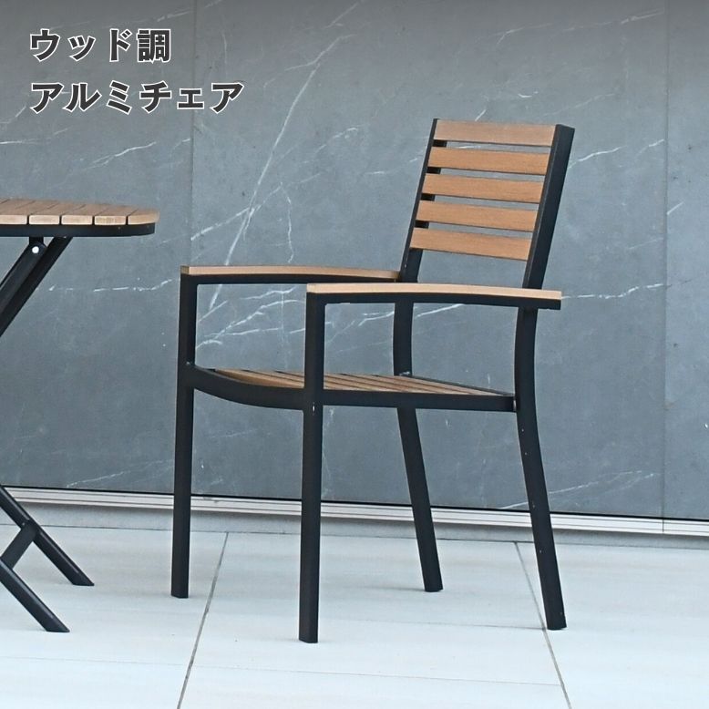 置くだけで整う、プランタースタンド特集