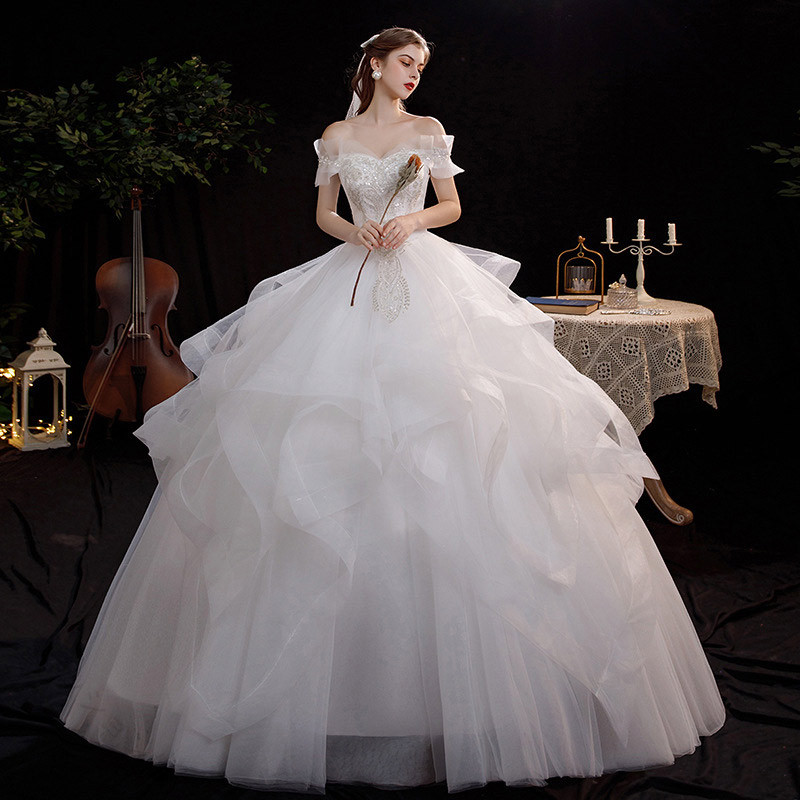 ウェディングドレス 花嫁ドレス オフショルダー フリル Vネック Aライン ロング丈 白 結婚式 二次会 披露宴 海外挙式 スパンコール キラキラ プリンセスドレス 半袖 袖あり ブライダルド|ハピネスストア