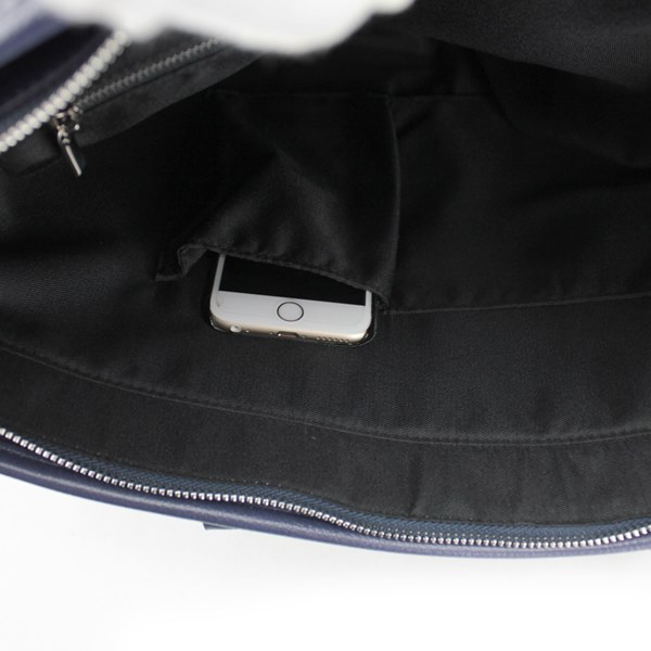 送料無料 Goddess ゴッデス シンセティックレザーシリーズ2 ポイント10倍 スタッズトートバッグ メンズ チェーン バッグ 鞄 かばん 通勤 通学 サーフィン ウォレット グッズ サーフブランド 人気 God B032 はなはな キャラクター財布 バッグ