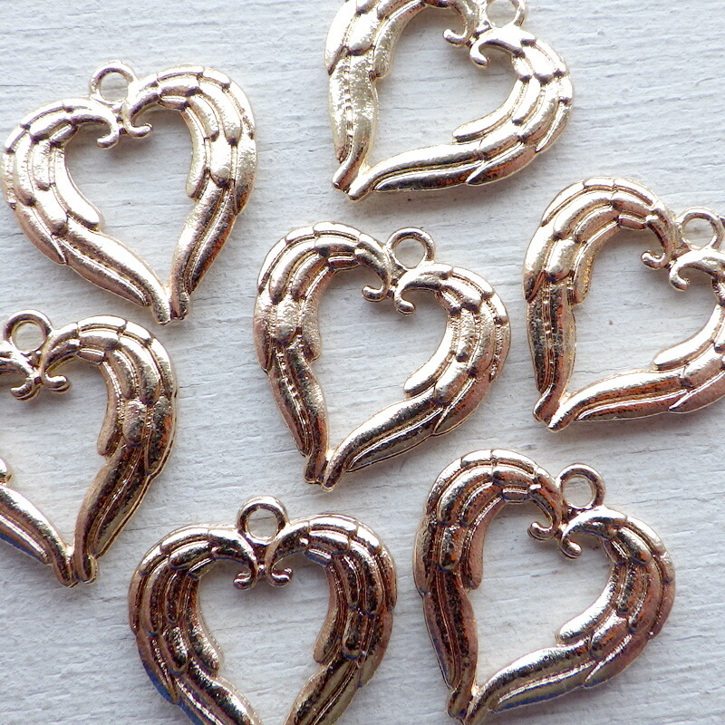 楽天市場】【チャーム】【ハートに翼チャーム】【ハート・つばさ・羽