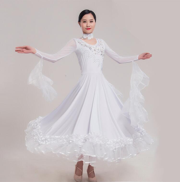 チャコット ダンス衣装　ロングドレス シルバー L レース 定価90200円 チャコット ダンス衣装 ロングドレス シルバー M レース 定価90200円