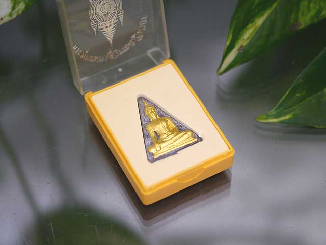 楽天市場】タイ-ワット・トライミットで購入のプラクルアン