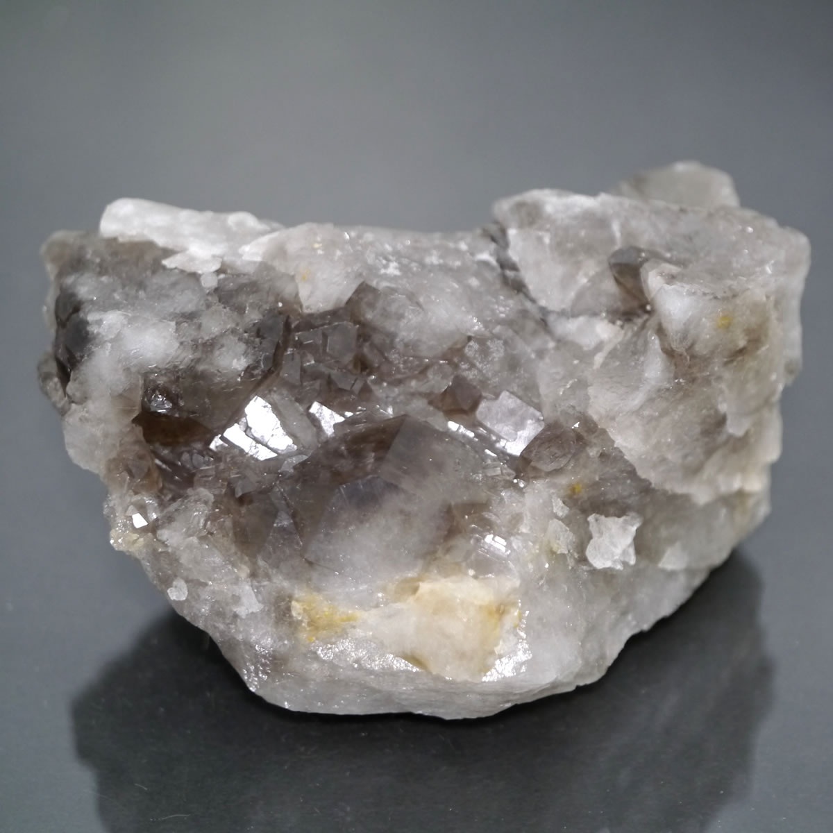 ブラジル産 スモーキークォーツクラスター 水晶 1点物 約700.2g 水晶 天然石・置き物 ポスト投函配送不可