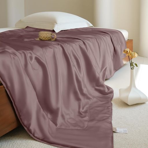 [THXSILK] シルク ブランケット 毛布 肌掛け布団 洗える 100%シルク 19匁 OEKO認証済 柔らかい ふわふわ 軽量 吸水速乾 静電気防止 防ダニ・抗菌 光沢 オールシーズン 高級 贈り物(パープル 135*18&hellip;｜Happy Hour 1414