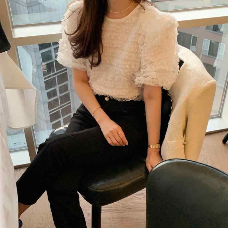 ブラウス レディース 半袖 レース シフォンシャツ 襟付き フリル 刺繍ディテール 滑らかな質感 立体シルエット トップス 着回し オフィス カジュアル 通勤 通学 デート お出かけ 普段使い お呼ばれ 食事会 謝恩会 行事 春夏 秋 シアー 通気性