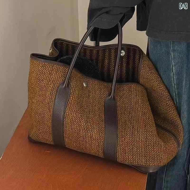トートバッグ レディース キャンバス 大容量 A4サイズ対応 肩掛け 通勤 通学 丈夫な帆布 整理整頓しやすい仕切り構造 普段使いからオフィスまで幅広く活躍する実用的 秋冬装いに馴染むシンプル仕様 持ち手が長めで使いやすい設計 荷物が多い日の外