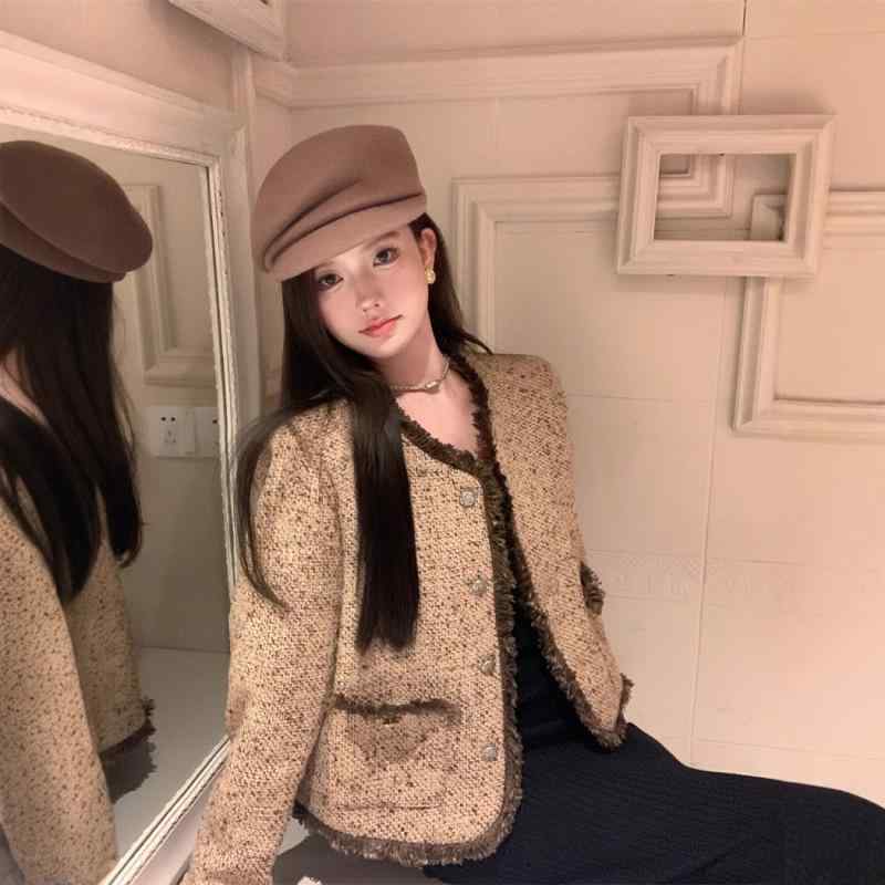 ジャケット レディース ツイード ノーカラー アウター 長袖 ショート丈 フリンジ 秋冬 春 トップス 通勤 オフィス 結婚式 入学式 卒業式 二次会 謝恩会 行事 お宮参り 七五三 発表会 大人 かわいい おしゃれ