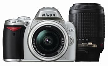 【中古】Nikon デジタル一眼二眼レフ写真機 D40 ダブルズームキットII しろがね色 D40SWZII