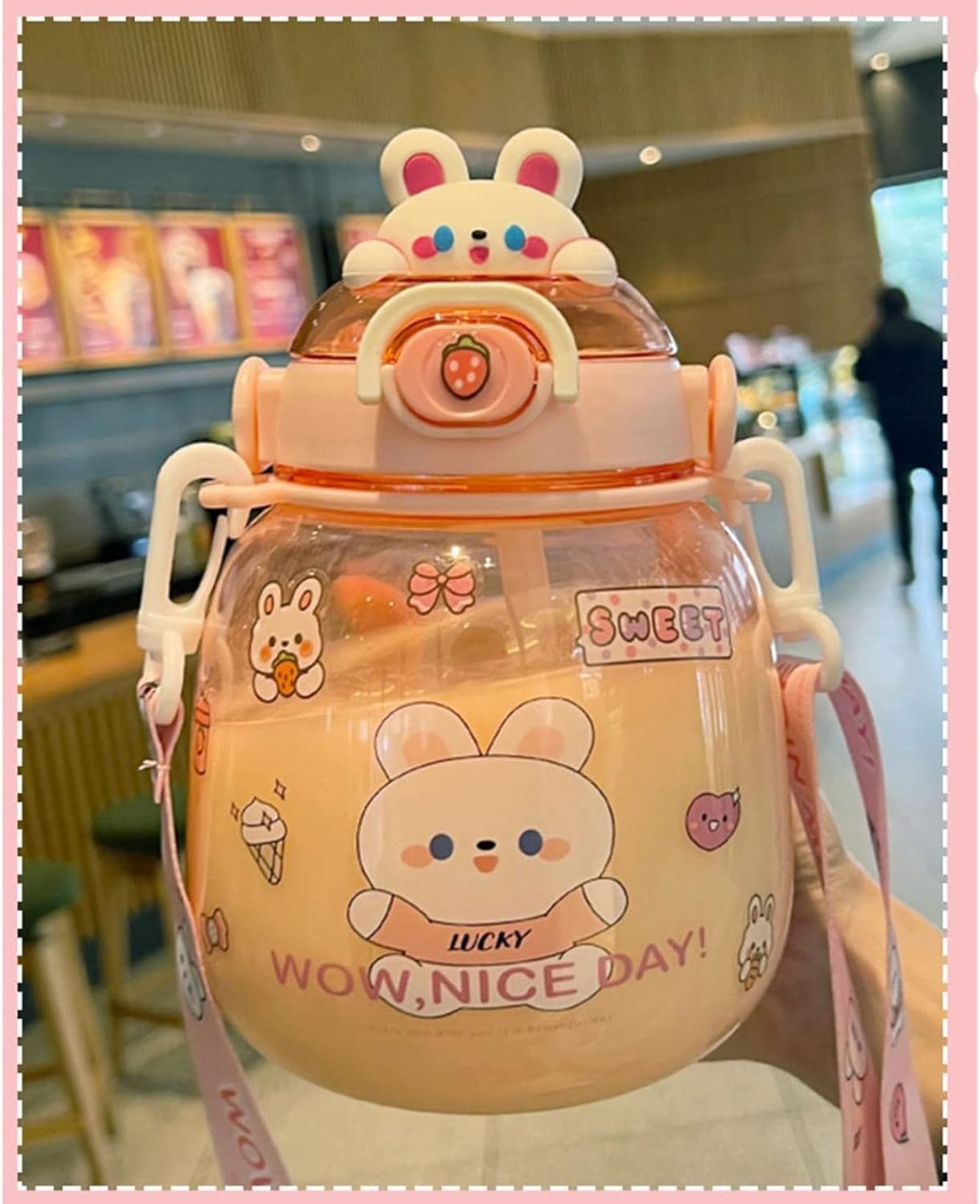大容量水筒 1100ml ストロー キッズ 子供用 クリアボトル 蓋付き タンブラー 1.1リットル 可愛い ワンタッチ 女の子 ベルト付き 携帯便利 アニマル イエロー 耐熱ボトル ホワイト 動物柄