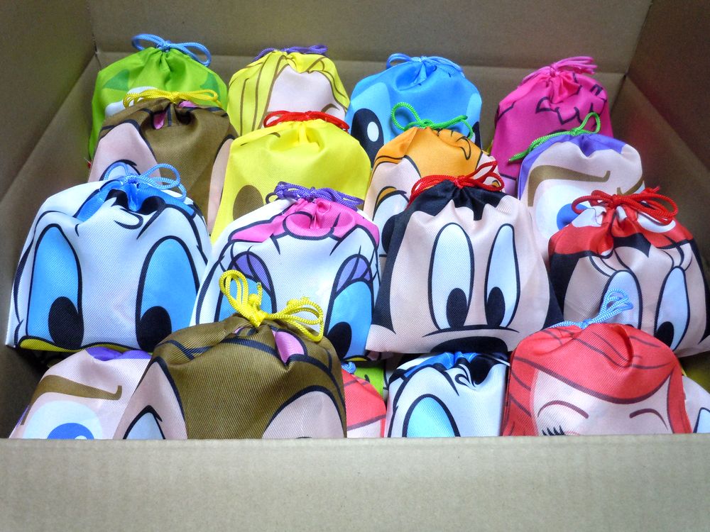 駄菓子詰め合わせ ディズニー 顔柄 巾着袋入り 個セット 子供会 イベントの景品 大量 翌日までに発送 Sermus Es