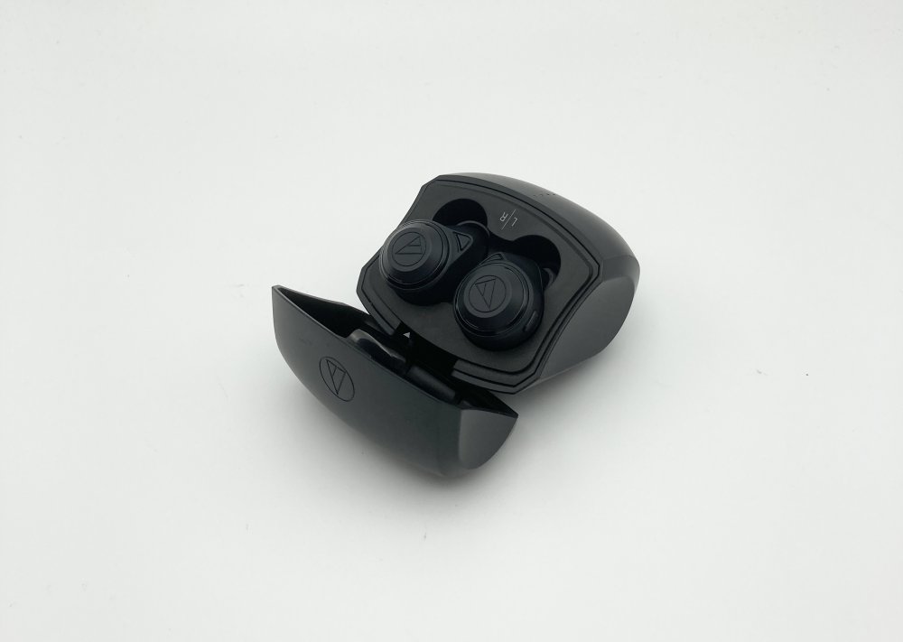 中古 オーディオテクニカ ATH-CKS50TW BK ワイヤレスイヤホン ワイヤレスイヤホン ブラック 黒 ATH-CKS50TW BK 音楽 ミュージック 音楽鑑賞 運動 ランニング 通勤 通学 耳 イヤー イヤホン 音質 没入感 集中 音 使いやすい ジムリラックス 小さい