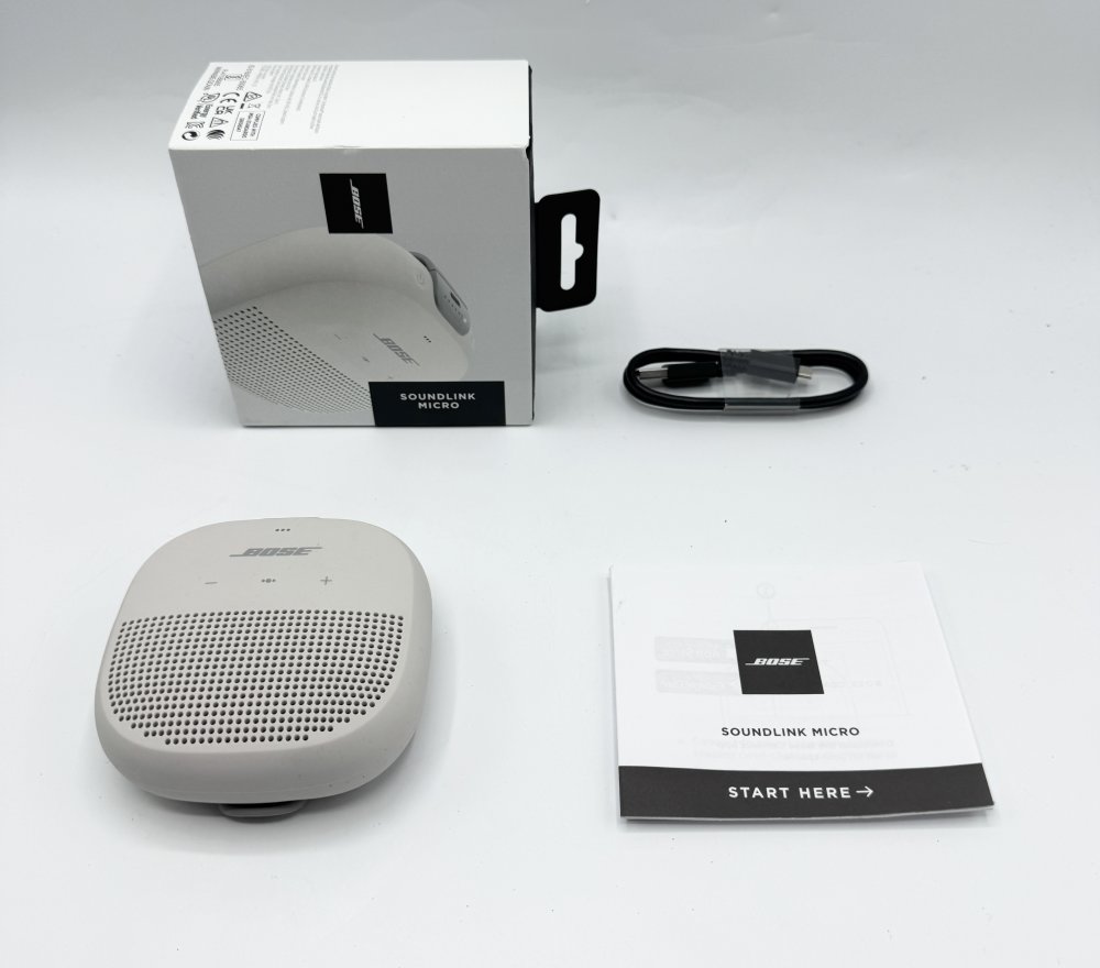 【中古 動くこと突きとめる済】 Bose SoundLink Micro Bluetooth speaker 携帯型 無線電話 金棒引き ホワイトスモーク 快い音 快い音把握 多人数 寄りあい オフ会 笛竹 響き 音楽堂 重低音部 響き リビング スマホ パソコン 映像